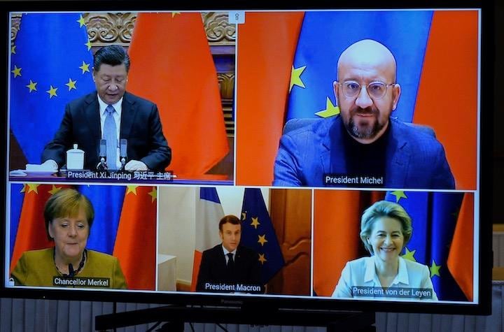 2020年12月30日、ベルギーのブリュッセルで開催されたビデオ会議...... REUTERS/Johanna Geron