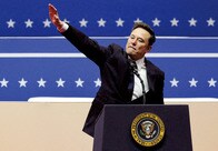 「嫌な奴」イーロン・マスクがイギリスを救ったかも