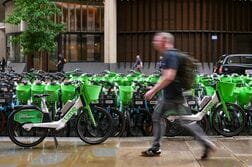 米電動キックボード運営ライム、米ナスダック上場で時価総額16.6億ドル目標