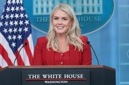 米ホワイトハウスのレビット報道官、月末に辞任＝トランプ氏