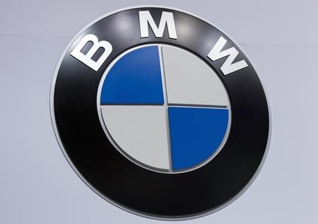 　５月１２日、独自動車大手のＢＭＷ<BMWG.DE>の発表によると、主力ブランドの４月の販売台数は５．６％増加し、過去最高の１４万８８９６台となった。ニューヨークで昨年４月撮影（２０１５年　ロイター/Carlo Allegri）