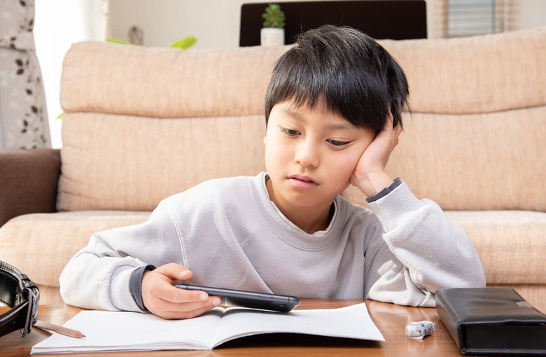 コロナ禍を経て小学生から高校生まで学習意欲が低下している（写真はイメージです）　TATSUSHI TAKADA-iStock