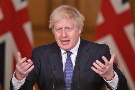 英政府は１月１６日、議長国を務める今年の主要７カ国（Ｇ７）首脳会談（サミット）について、６月にイングランド南西部コーンワルの海辺のリゾート地、カービスベイで開くと発表した。Ｇ７サミットの開催は約２年ぶりとなる。写真はジョンソン首相、１５日にロンドンで代表撮影（２０２１年　ロイター/Dominic Lipinski/PA）