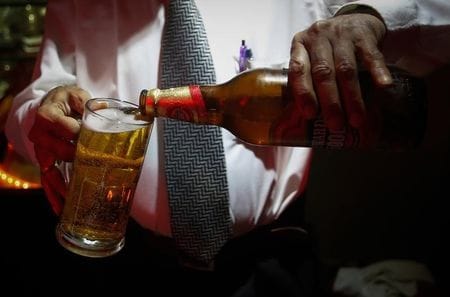 ５月１５日、世界大手のビールメーカー、英ＳＡＢミラーは、地ビール会社のミーンタイム・ブリューイングを買収すると発表した。買収額は明らかにしなかった。写真は２０１３年８月撮影（２０１５年　ロイター/Danish Siddiqui）