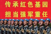 中国建国70年、異例の「3回目の軍事パレード」を強行する理由