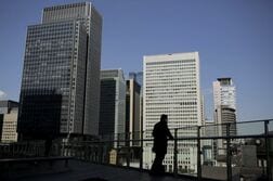 午前の日経平均は反発、米ハイテク一角の好決算が追い風　伸び悩みも