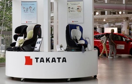 　９月２９日、相次ぐエアバッグ事故で経営悪化が懸念されるタカタの再建について、スポンサー企業選びの入札に参加したダイセルなど５グループすべてが、出資の前提として同社の法的整理を提案していることが分かった。写真はタカタのショールーム、都内で５月撮影（２０１６年　ロイター/Toru Hanai）