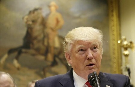　５月２日、英上院の国際関係委員会はリポートで、中東政策に関して米国の指導力にはもはや頼れないとの見解を示した。また、イランが核合意にとどまるよう、欧州の緊密な協力が必要だとした。写真は米国のトランプ大統領。ワシントンで４月撮影（２０１７年　ロイター／Kevin Lamarque）