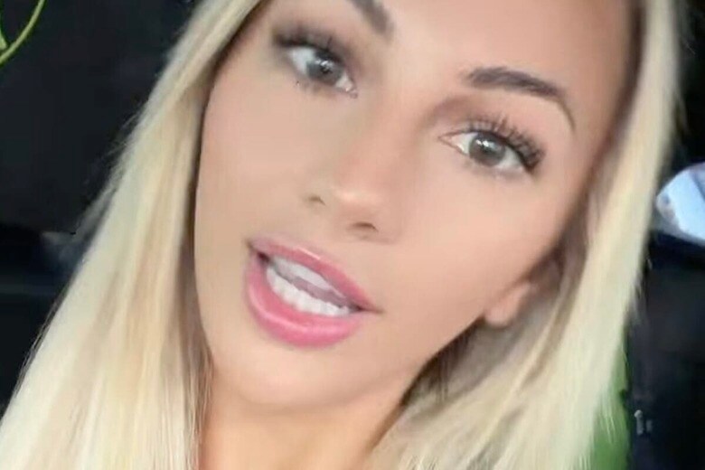 露出度の高いゴルフウェア投稿が話題に、ネットで議論広がる　anna.kbae-Instagram