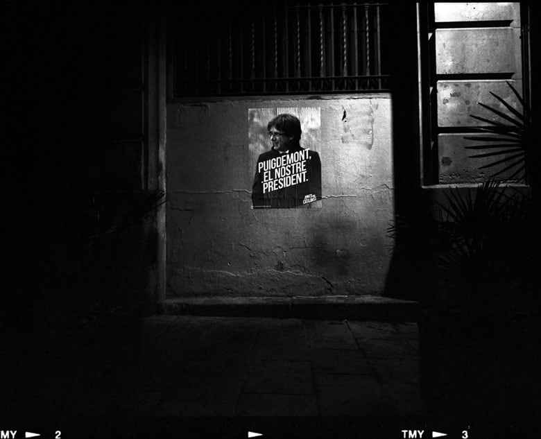 「カタルーニャのための団結（ジュンツ・パル・カタルーニャ）」の選挙ポスター。「プッチダモン・私たちの首相」とカタルーニャ語で書かれている　Photograph by Toru Morimoto