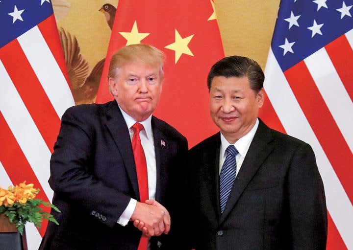 互いに国内世論が気になるトランプと習（右）が手打ちする日は近い？（17年11月） Damir Sagorj-REUTERS