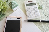 この10年で日本人の生活苦はより深刻化している