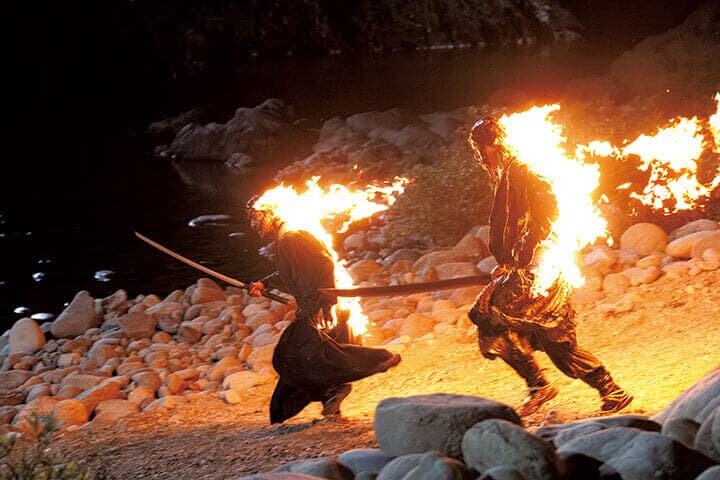 『イクサガミ』愁二郎と無骨が炎の中で戦う場面はCG処理せず、本当の火を使った