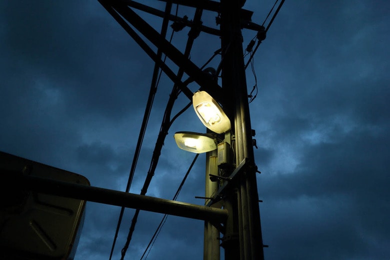 明るい場所で安心し、暗い場所で不安になるのは犯罪者も同じ？（写真はイメージです）　Shin-iStock