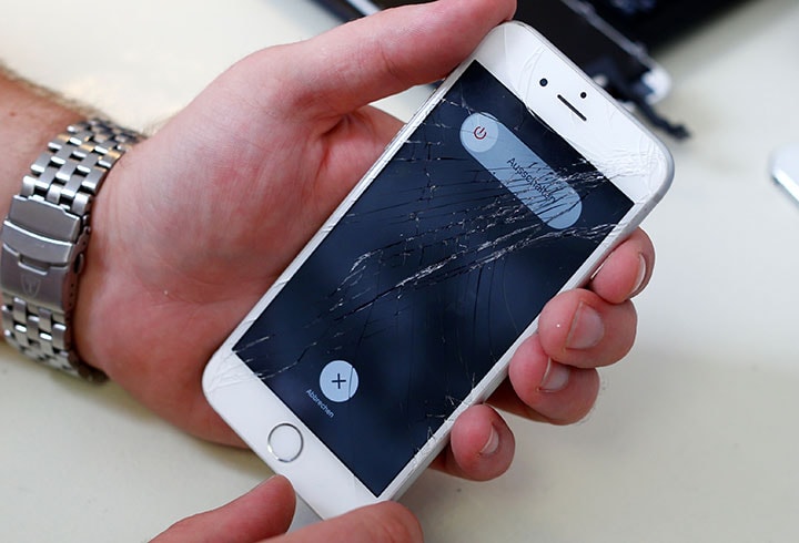 バリバリの画面がステータスシンボルになったことも　Michaela Rehle-REUTERS