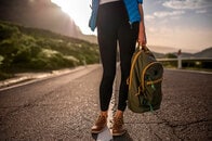 レギンスパンツで搭乗は不適切？　ユナイテッド航空の「塩対応」が大炎上