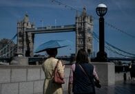 英ＧＤＰ、4月は0.1％減　イラン戦争で娯楽産業打撃