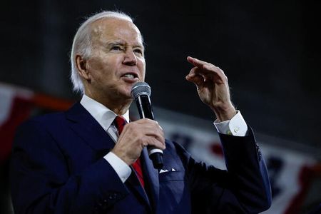 　１月２６日、バイデン米大統領は、バージニア州で行った演説で、昨年の中間選挙で議会下院の過半数を握った野党・共和党の一部の提案は米経済にとって危険だと述べた（２０２３年　ロイター／Evelyn Hockstein）