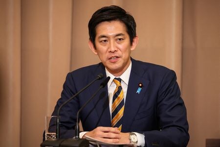 2024年9月14日、討論会に参加する自民党の小林鷹之政調会長（当時は経済安保相）。REUTERS/Takashi Aoyama