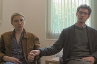 救いがたいほど「時代錯誤」なロマンス映画...フローレンス・ピュー主演の新作は「あまりにも保守的」