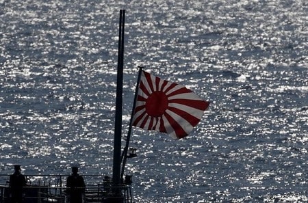 　６月７日、海上自衛隊は、米国、インドの海軍と沖縄本島の東方海域で共同訓練を行うと発表した。１０日から１７日まで。写真は相模湾で昨年１０月撮影（２０１６年　ロイター/Toru Hanai）