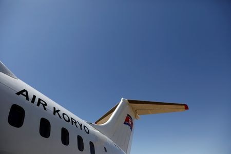 中国は、北朝鮮国営高麗航空による中国路線の運航再開を承認した。高麗航空機、平壌で２０１７年撮影。（2023年　ロイター/Damir Sagolj）