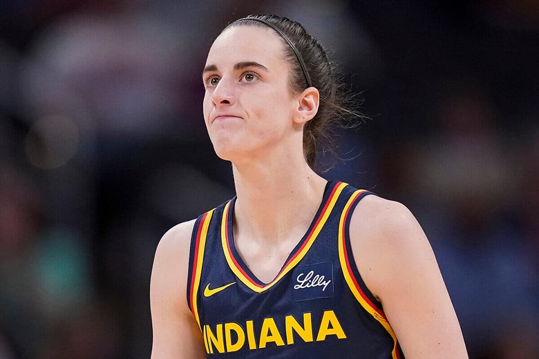 アトランタ・ドリームとのプレシーズンマッチに出場したインディアナ・フィーバーのケイトリン・クラーク（5月9日、インディアナポリス）　Grace Hollars-USA TODAY Sports via Reuters Connect
