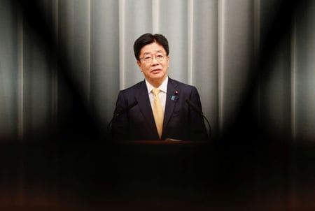 　加藤勝信官房長官は２１日午前の定例会見で、今後国内で新型コロナウイルス感染が再拡大した場合の五輪の観客のあり方に関し、「感染状況や医療のひっ迫状況を踏まえ、兆しが見られれば、適切に措置を取る必要がある」と述べた。２０２０年９月撮影（２０２１年　ロイター/Kim Kyung-Hoon）