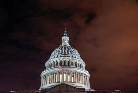 　米議会が１０月１日から始まる来年度の予算案を巡り合意できない場合、一部の政府機関が閉鎖される。写真はワシントンの連邦議会議事堂。２月撮影（２０２３年　ロイター／Evelyn Hockstein）