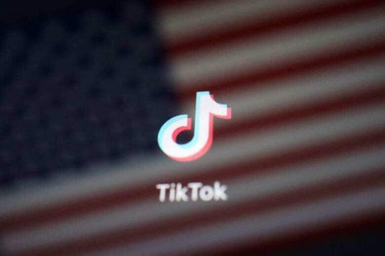 中国の短編動画投稿アプリ「TikTok」と運営会社のバイトダンスは18日夜、TikTokに関する取引を禁じる米大統領令の差し止めを求め、米ワシントンの連邦地裁に訴えを起こした。米ブルームバーグニュースが19日報じた。写真はTikTokのロゴ(2020年　ロイター/Florence Lo)