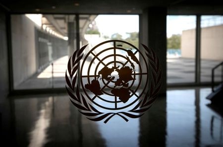 ８月３０日、国連安全保障理事会は、アフガニスタンの実権を掌握したイスラム主義組織タリバンに対し、出国を希望する人の安全な移動を認めるよう求める決議案を賛成多数で採択した。写真はニューヨークの国連で昨年９月撮影（２０２１年　ロイター／Mike Segar）