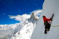 人はなぜ山に登るのか？　その答えがここにある ── 映画「メルー」