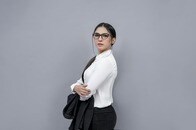 「不適切すぎる」「攻めすぎ...」就活女性の「大胆衣装」にネット驚愕...面接官は直視せず