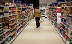 英景気楽観度、過去最低の－72　イラン戦争が家計に打撃＝調査