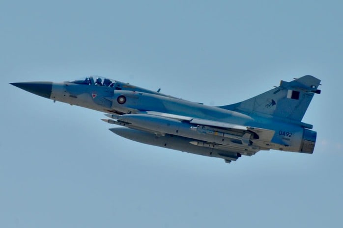 武器政商、それともフランス外交の立役者か──「ミラージュ戦闘機の