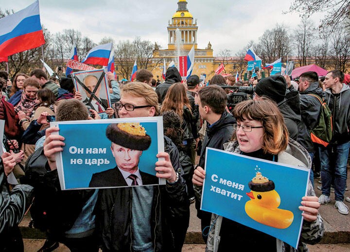 昨年5月にも大統領就任式を前に各地で大規模な抗議デモが　ANTON VAGANOV-REUTERS