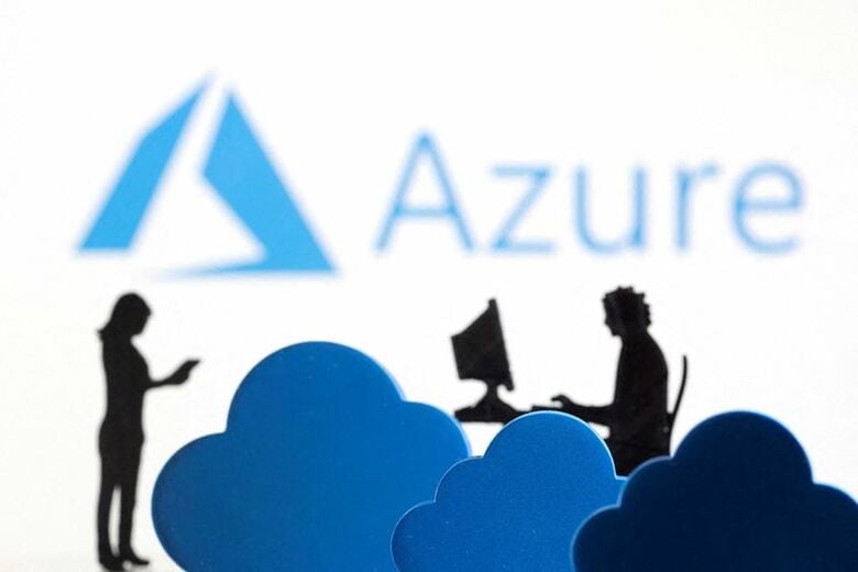 アジュールのロゴとイメージ。2022年2月撮影。 REUTERS/Dado Ruvic