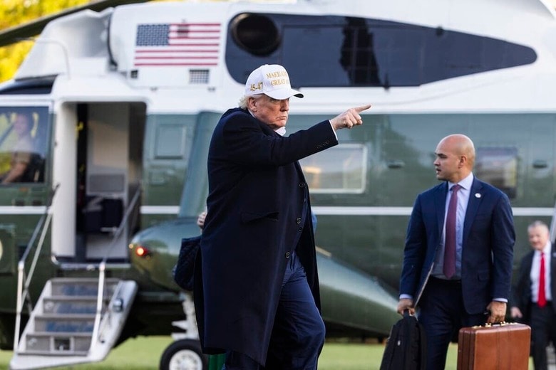 対決姿勢を支持するアメリカ人ばかりではない？（4月27日、ホワイトハウス）　Sipa USA via Reuters Connect