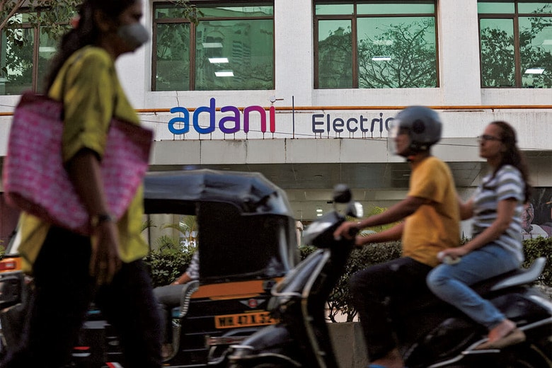 アダニ財閥はインド経済を牽引している　FRANCIS MASCARENHASｰREUTERS