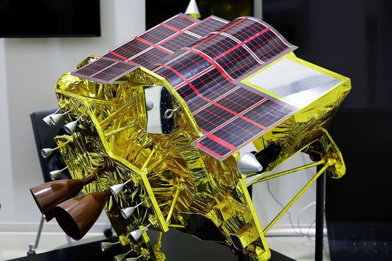 JAXA相模原キャンパスに展示された小型探査機SLIMの模型（2024年1月19日）　Kim Kyung-Hoon-REUTERS