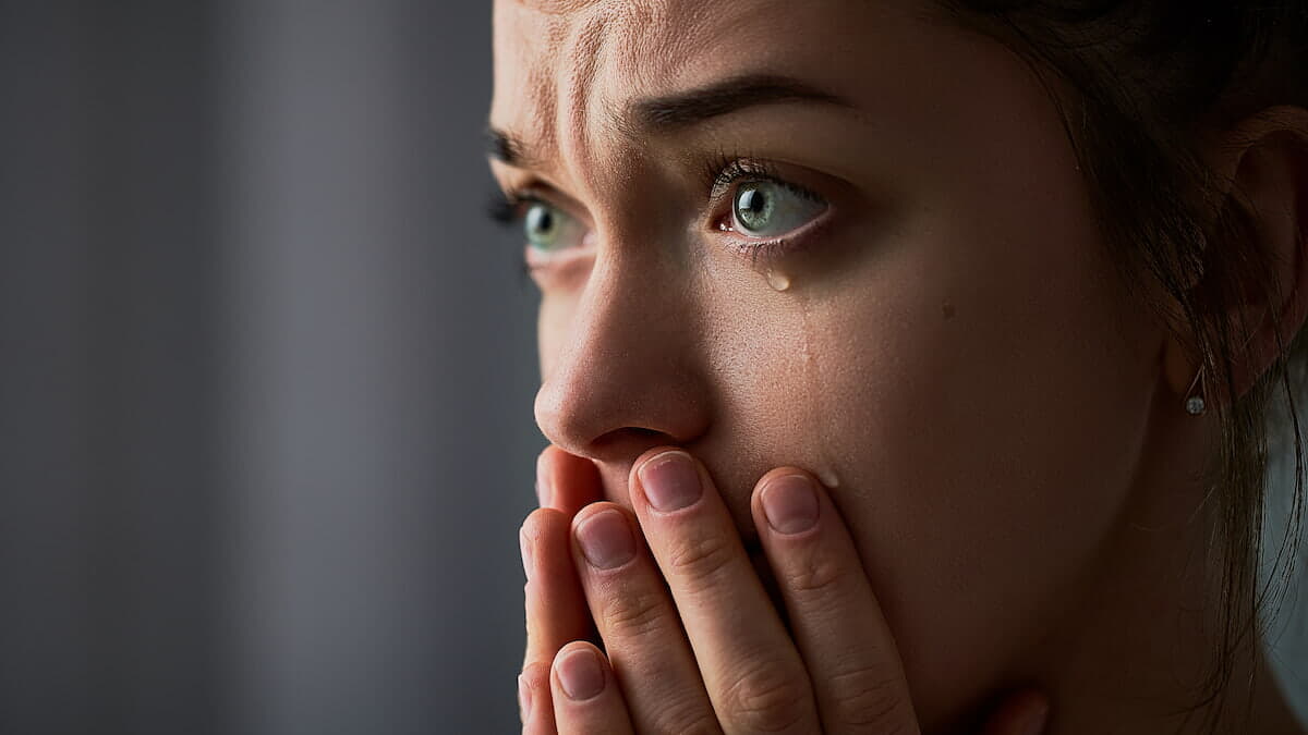悲しみ、恥、恐怖、嫌悪感、後悔...負の感情が人生に不可欠な理由と、ポジティブな「後悔」の仕方 | ニューズウィーク日本版 オフィシャルサイト