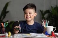 【動画】子供の精神に問題が？ 小学校で息子が描いた自画像が「怖すぎ」た...母親が「心配すべき？」とネットで相談