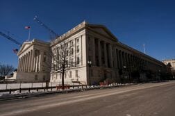 ＮＹ外為市場＝ドル下落、米財務省の債券オペ拡大で　ユーロ2カ月半ぶり高値