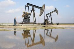 原油先物は続落、中東和平期待で　サウジ攻撃で供給懸念根強い