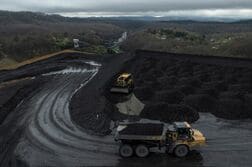 トランプ氏、石炭支援に7億ドル拠出計画　国防生産法発動へ＝当局者