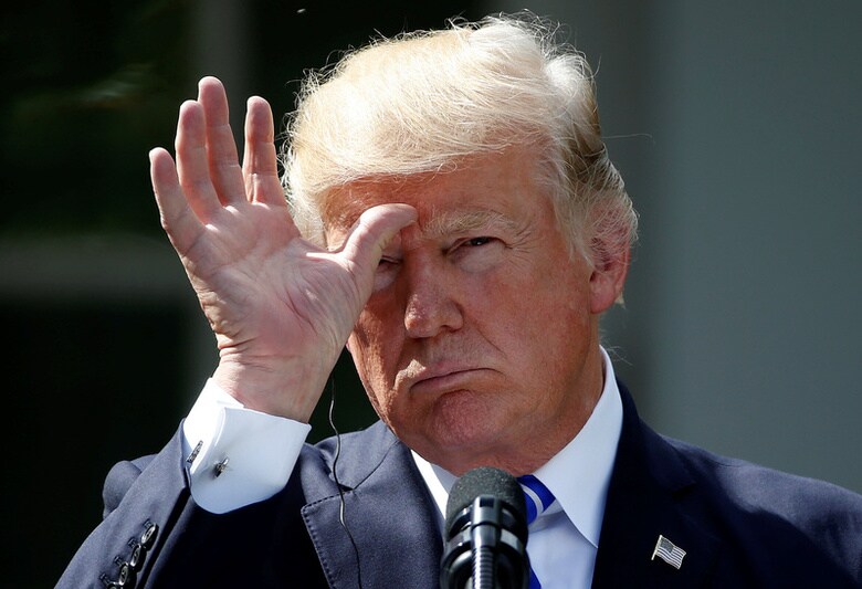 ９月２６日、トランプ米大統領（写真）は、核・弾道ミサイル開発を続ける北朝鮮への軍事力行使は第２の選択肢としながらも、実行すれば北朝鮮にとって「壊滅的」な結果になると警告した。ワシントンで撮影（２０１７年　ロイター/Joshua Roberts）