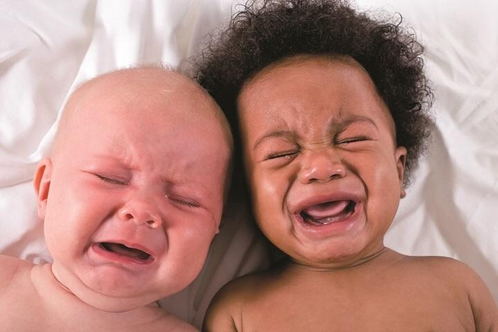 欲求や苦痛や危険を感じているとき、自分の声を届けるために赤ちゃんは必死　KALI9ｰISTOCK