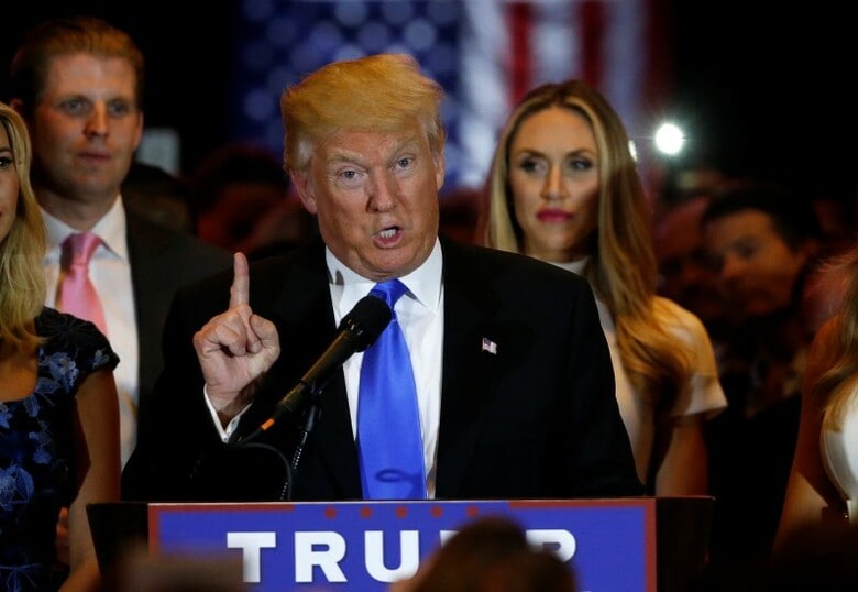５月５日、米大統領選の共和党候補指名獲得が確実視されるドナルド・トランプ氏は、大統領就任すれば規制撤廃や長期国債の借り換えなどを行う考えを示した。写真は３日撮影。（２０１６年　ロイター／Lucas Jackson）
