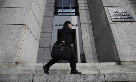 　１０月２４日、第一生命保険の渡辺光一郎社長は、来年１０月に予定している持ち株会社移行の狙いについて、複数の保険会社をグループに持つ「マルチブランド」戦略を進めやすくすることだと指摘した。写真は都内にある第一生命本社。２０１１年４月撮影（２０１５年　ロイター/ REUTERS/Yuriko Nakao）