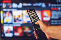 アプリより効果的！？ テレビで英語学習がおすすめな理由